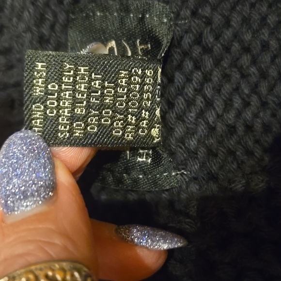 Pure Handknit Vintage Black Chunky Silver Accent Snap Collar Cardigan - Picture 7 of 15